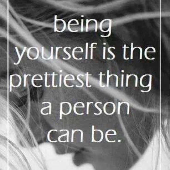 CLEARING OUT CLOSET SALE ๐บ - Picture 4 of 12